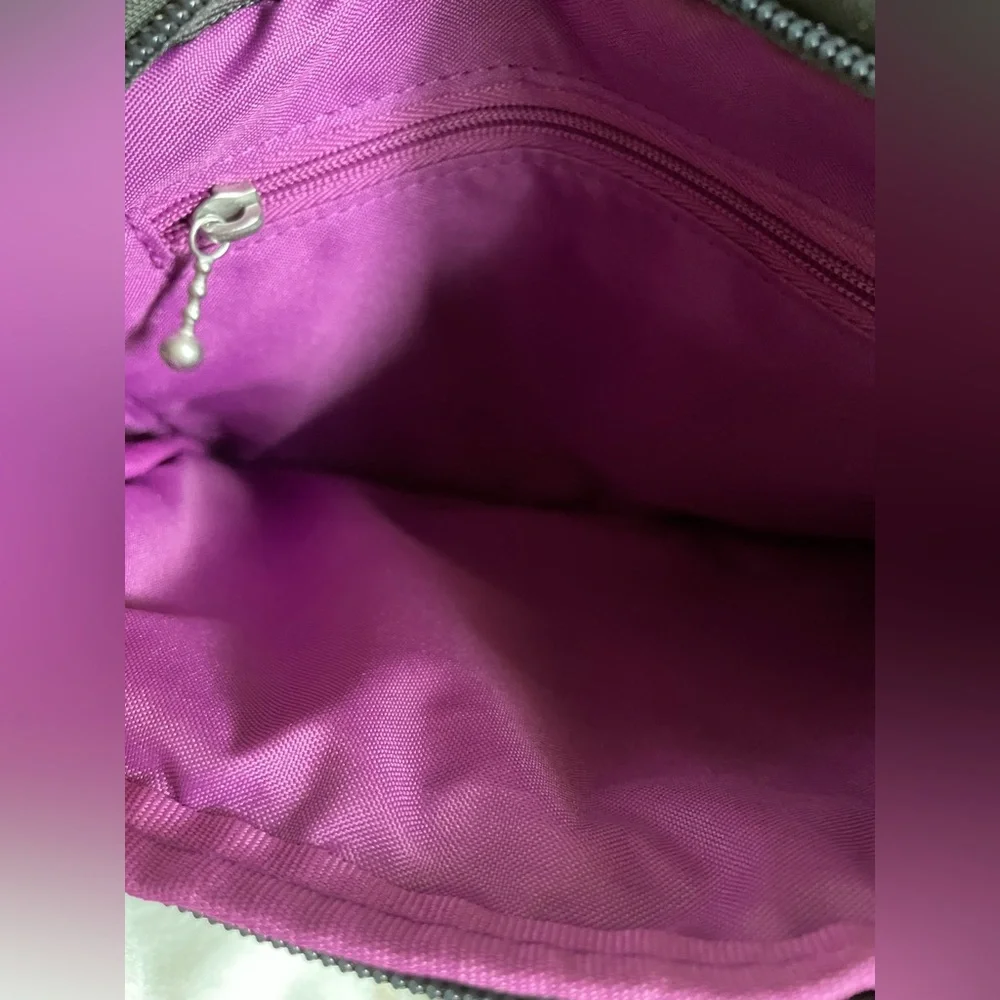 Baggallini Triple Zip Crossbody - *NEW* - Picture 5 of 9